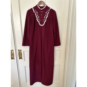 Vintage Gilead Women’s Maroon Embroidered Lace Robe Housecoat Nightgown Small